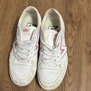 Vans Women’s White Sneakers with Floral and Light Pink Accents US 8